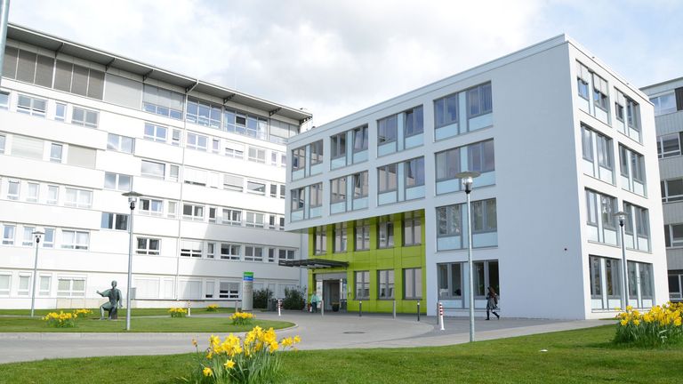 Haupteingang des Ev. Amalie Sieveking Krankenhauses in Hamburg-Volksdorf