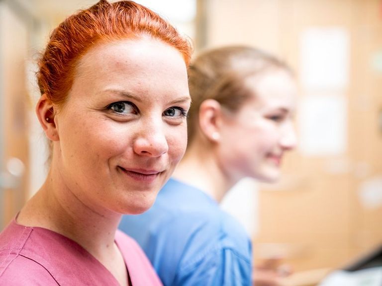 Pflegerin im Ev. Amalie Sieveking Krankenhaus in Hamburg-Volksdorf